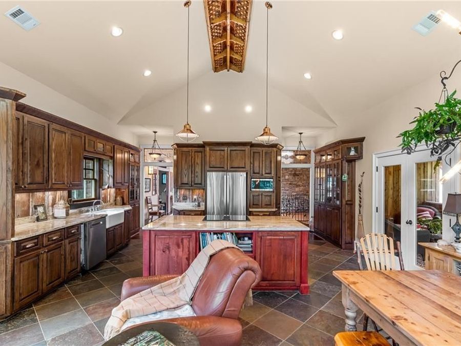 Property Image 127