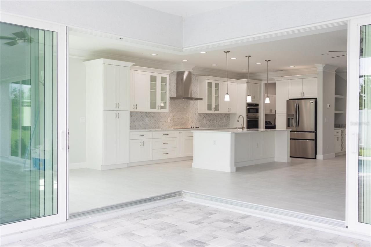 5240 Willow Lake Court, Sarasota, FL 34233 Photo