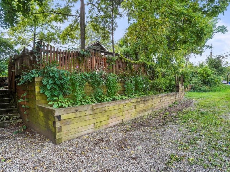 796 Portage Lakes Drive, Akron, OH 44319 Photo 4