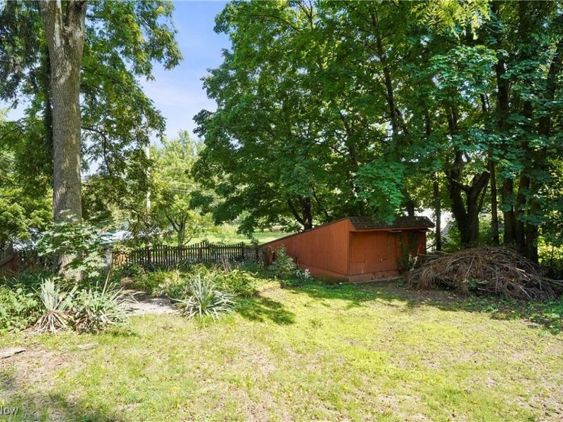 796 Portage Lakes Drive, Akron, OH 44319 Photo 5