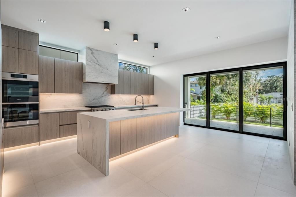 214 S Renellie Drive, Tampa, FL 33609 Photo