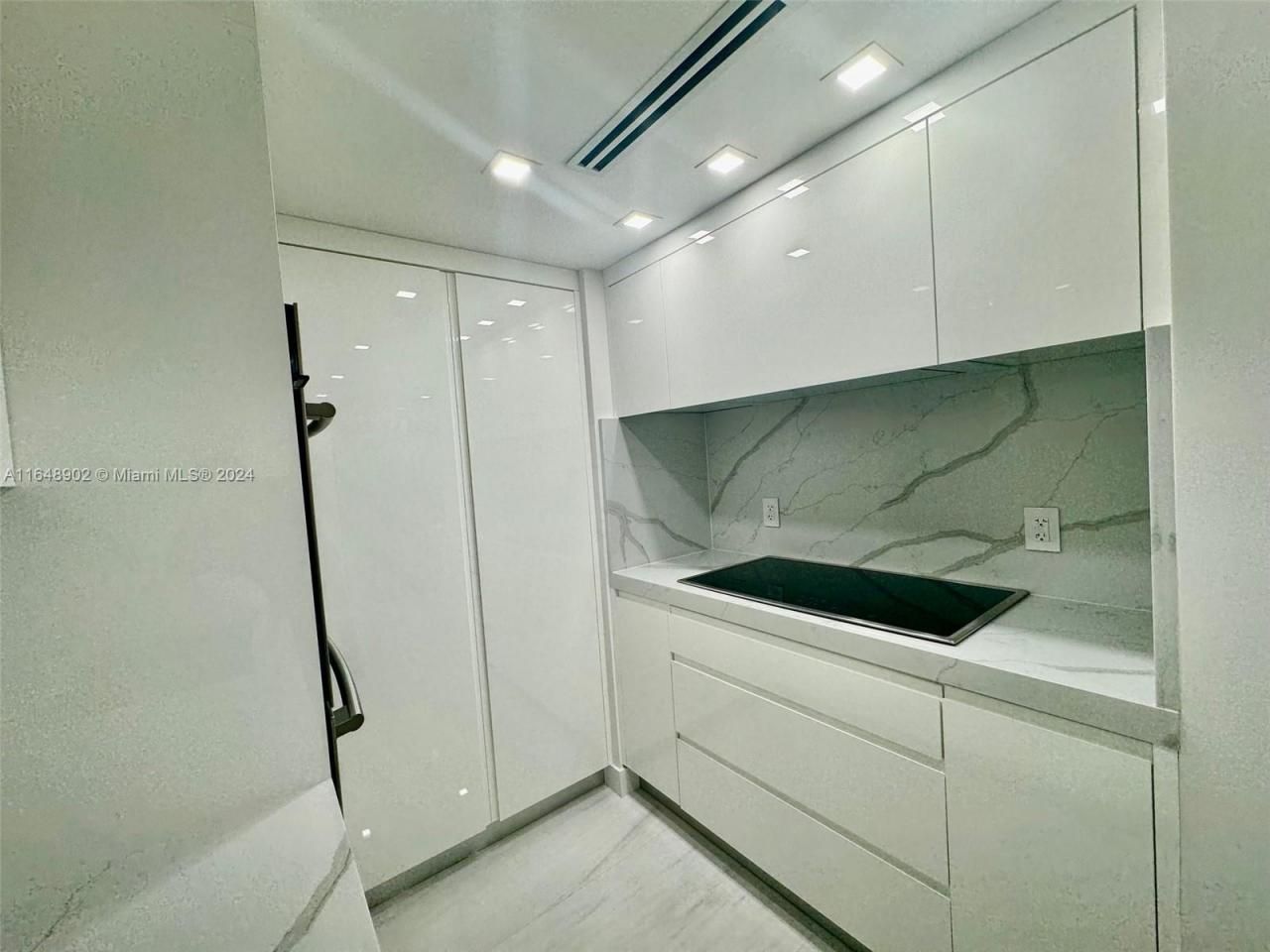 9801 Collins Ave, Unit 5U, Bal Harbour, FL 33154 Photo