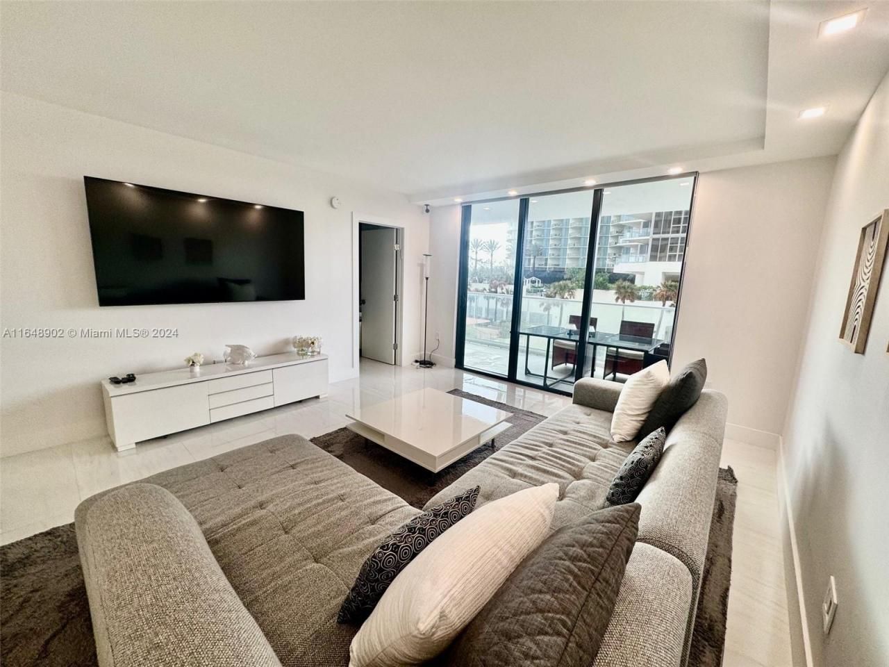 9801 Collins Ave, Unit 5U, Bal Harbour, FL 33154 Photo