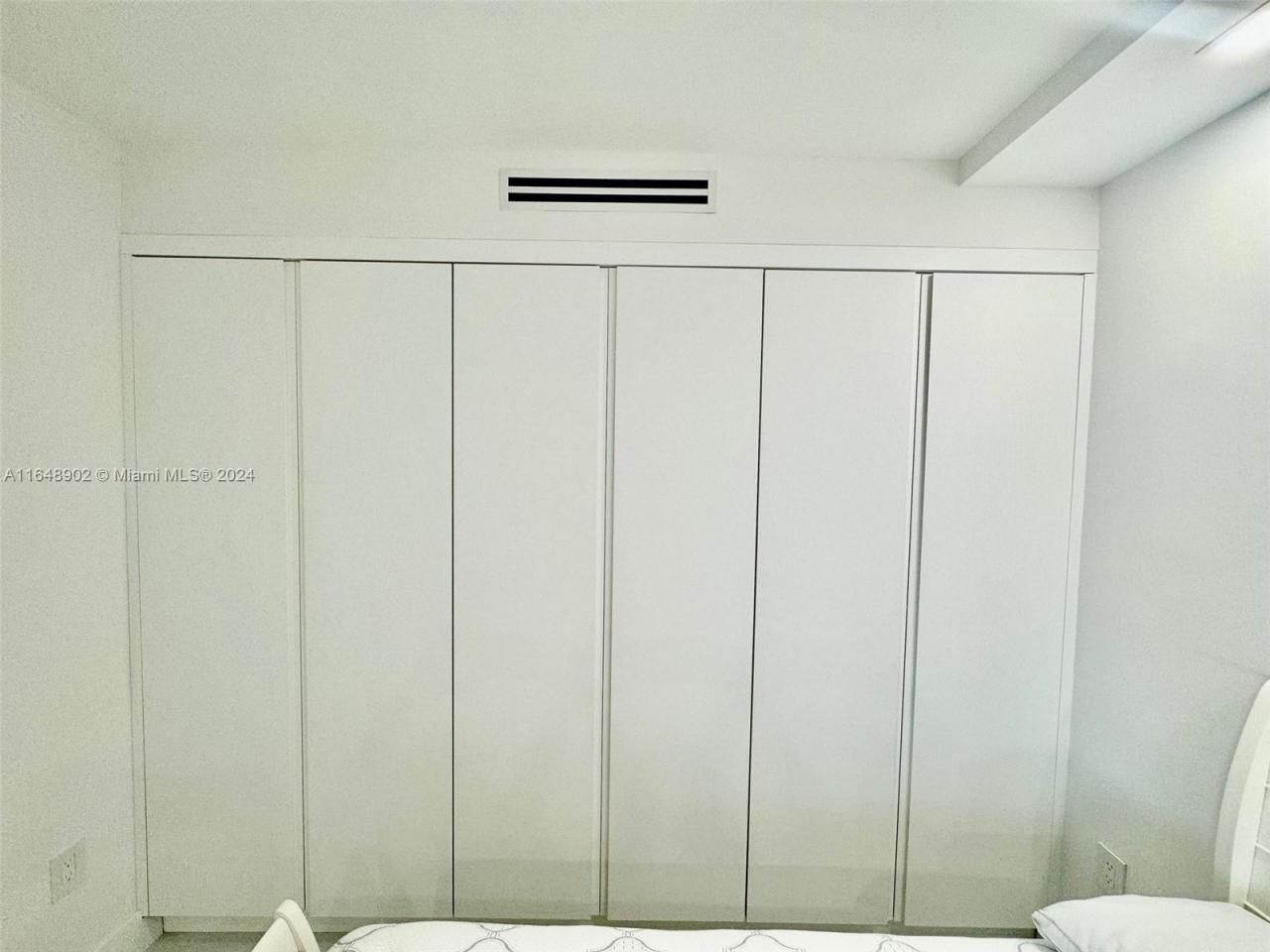 9801 Collins Ave, Unit 5U, Bal Harbour, FL 33154 Photo