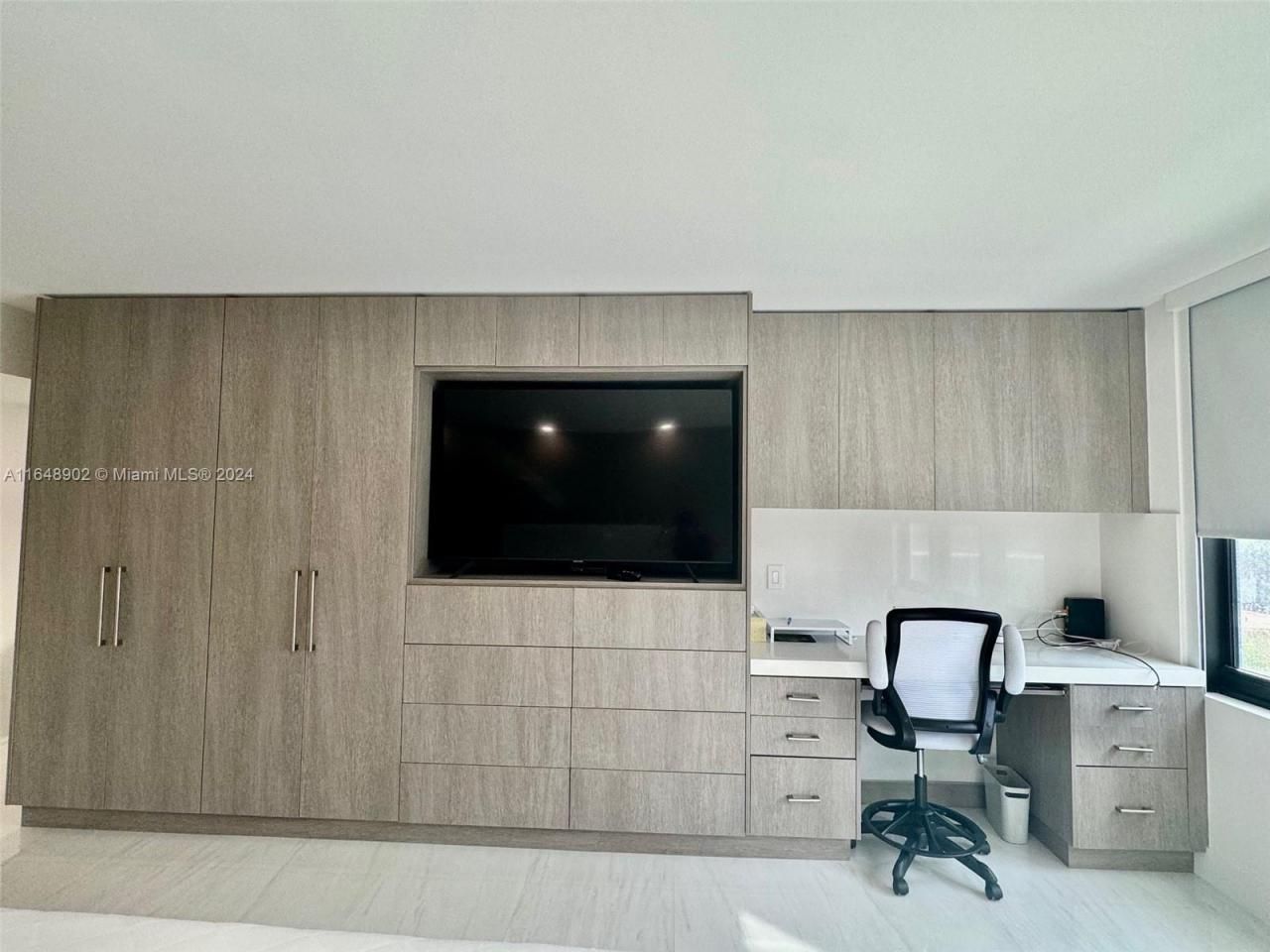 9801 Collins Ave, Unit 5U, Bal Harbour, FL 33154 Photo