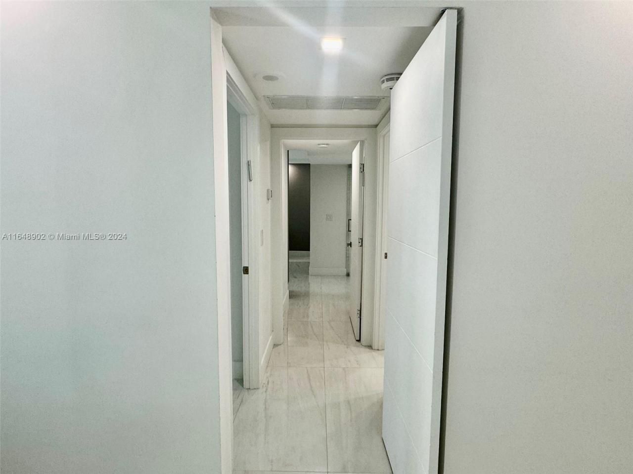 9801 Collins Ave, Unit 5U, Bal Harbour, FL 33154 Photo