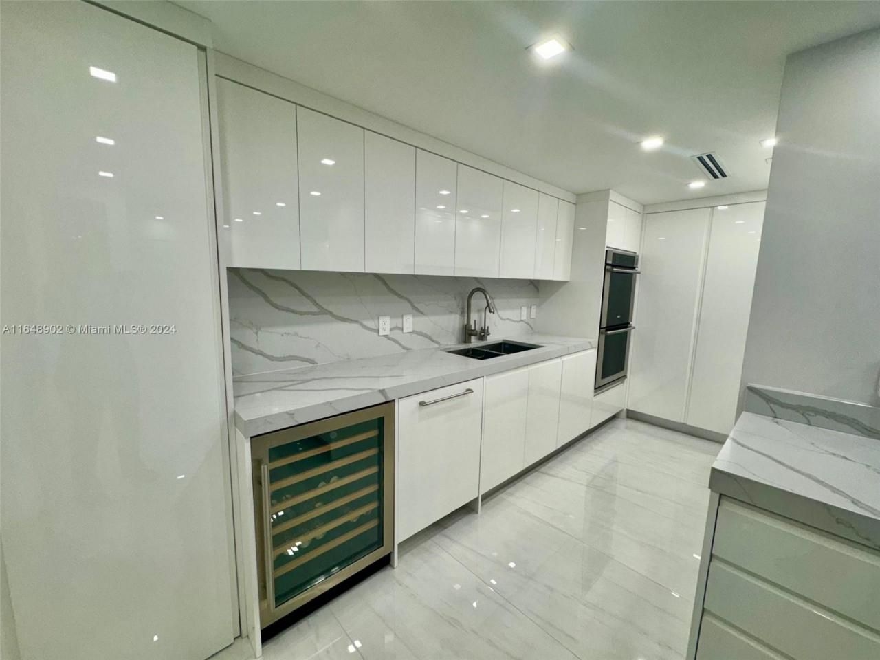9801 Collins Ave, Unit 5U, Bal Harbour, FL 33154 Photo
