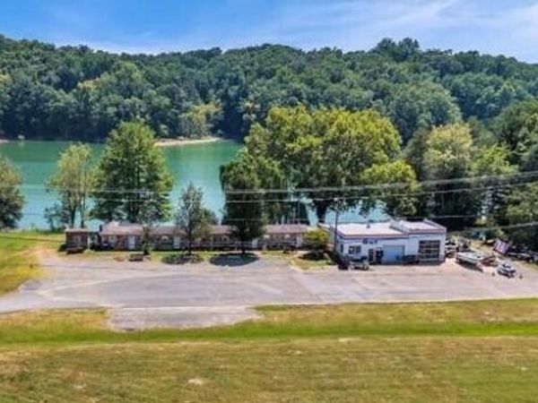 2271 Broadway Dr. Drive, Bean Station, TN 37708