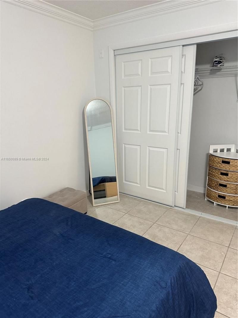 105 NE 12th Ave, Unit 5, Hallandale Beach, FL 33009 Photo