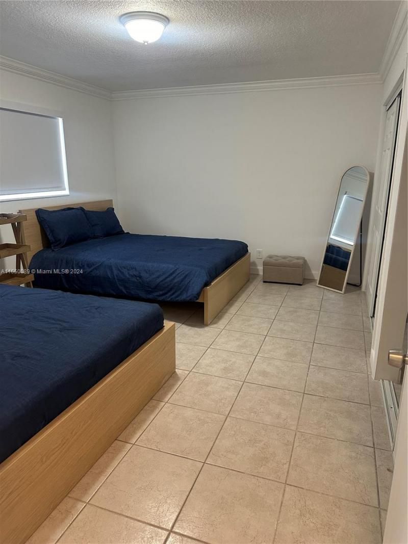 105 NE 12th Ave, Unit 5, Hallandale Beach, FL 33009 Photo