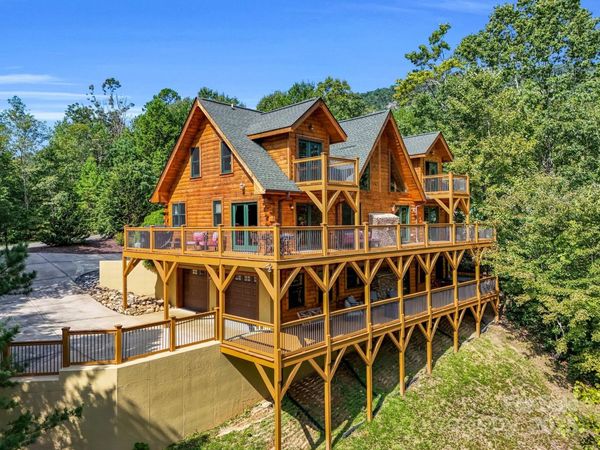 219 Highland Heights, Lake Lure, NC 28746