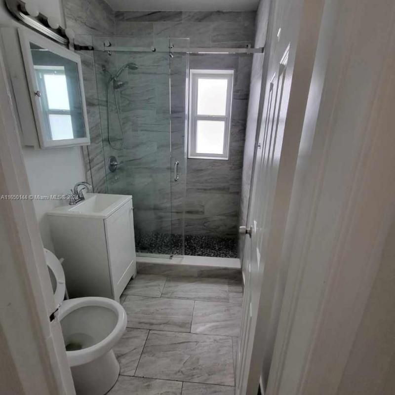 7710 NE 1st Ct, Miami, FL 33138 Photo