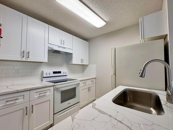 1830 W Meadows Circle, Unit 1830, Boynton Beach, FL 33436