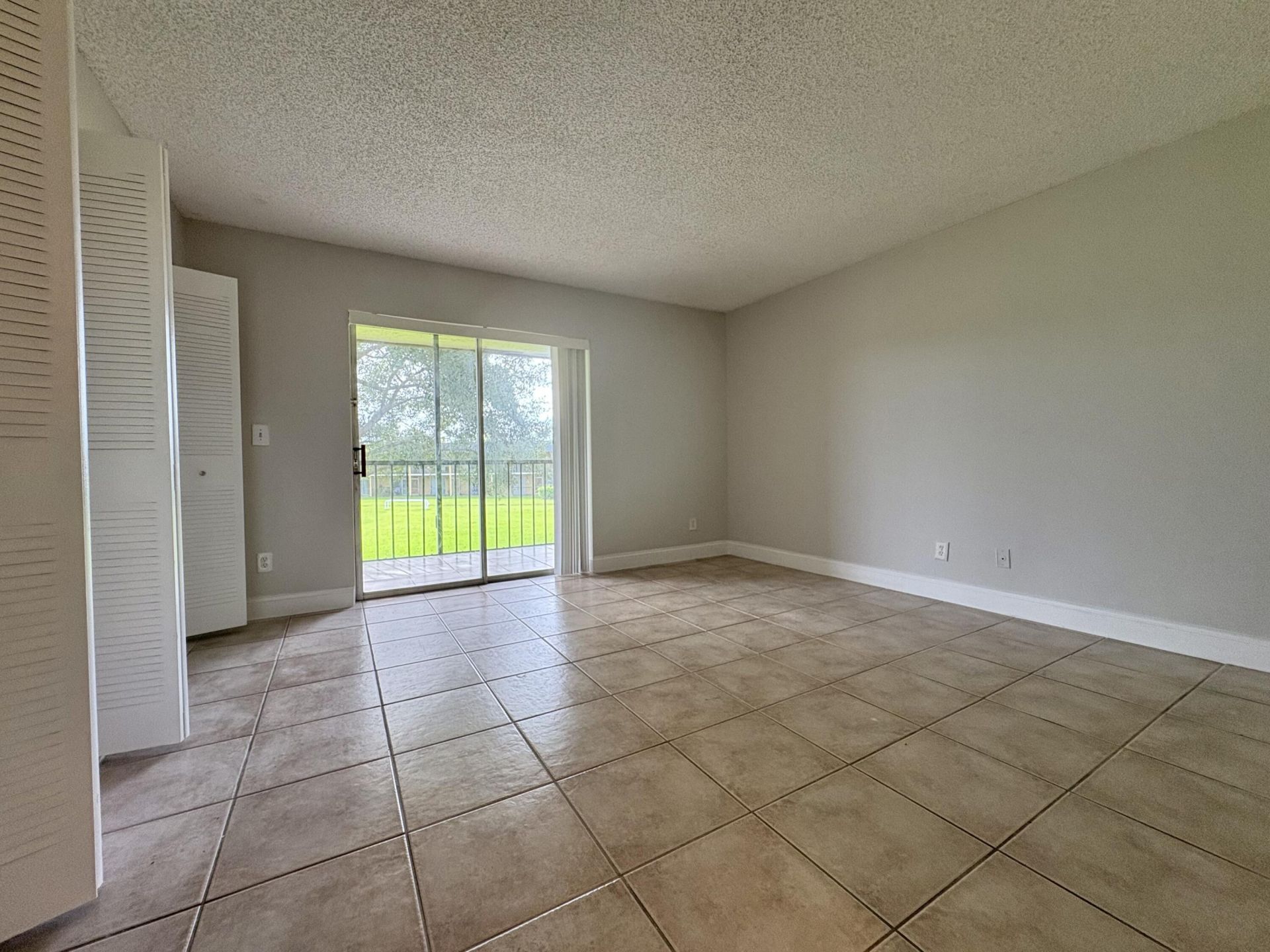 1830 W Meadows Circle, Unit 1830, Boynton Beach, FL 33436 Photo