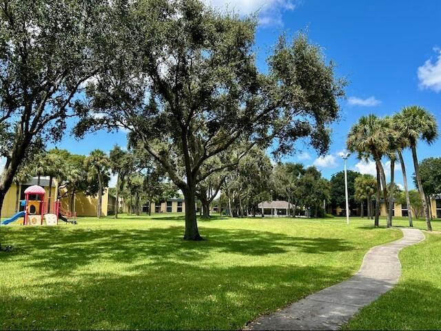1830 W Meadows Circle, Unit 1830, Boynton Beach, FL 33436 Photo