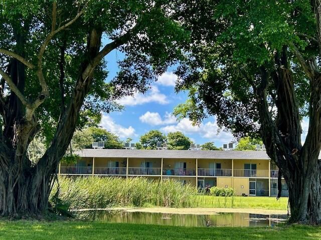 1830 W Meadows Circle, Unit 1830, Boynton Beach, FL 33436 Photo