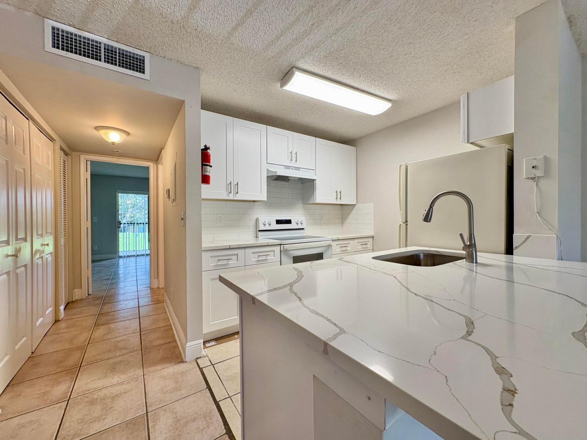 1830 W Meadows Circle, Unit 1830, Boynton Beach, FL 33436 Photo