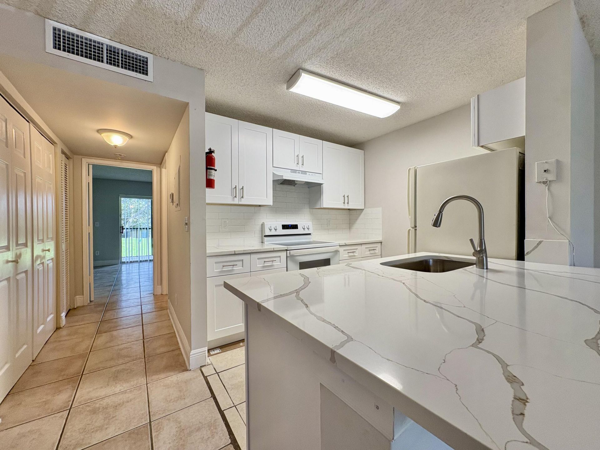 1830 W Meadows Circle, Unit 1830, Boynton Beach, FL 33436 Photo