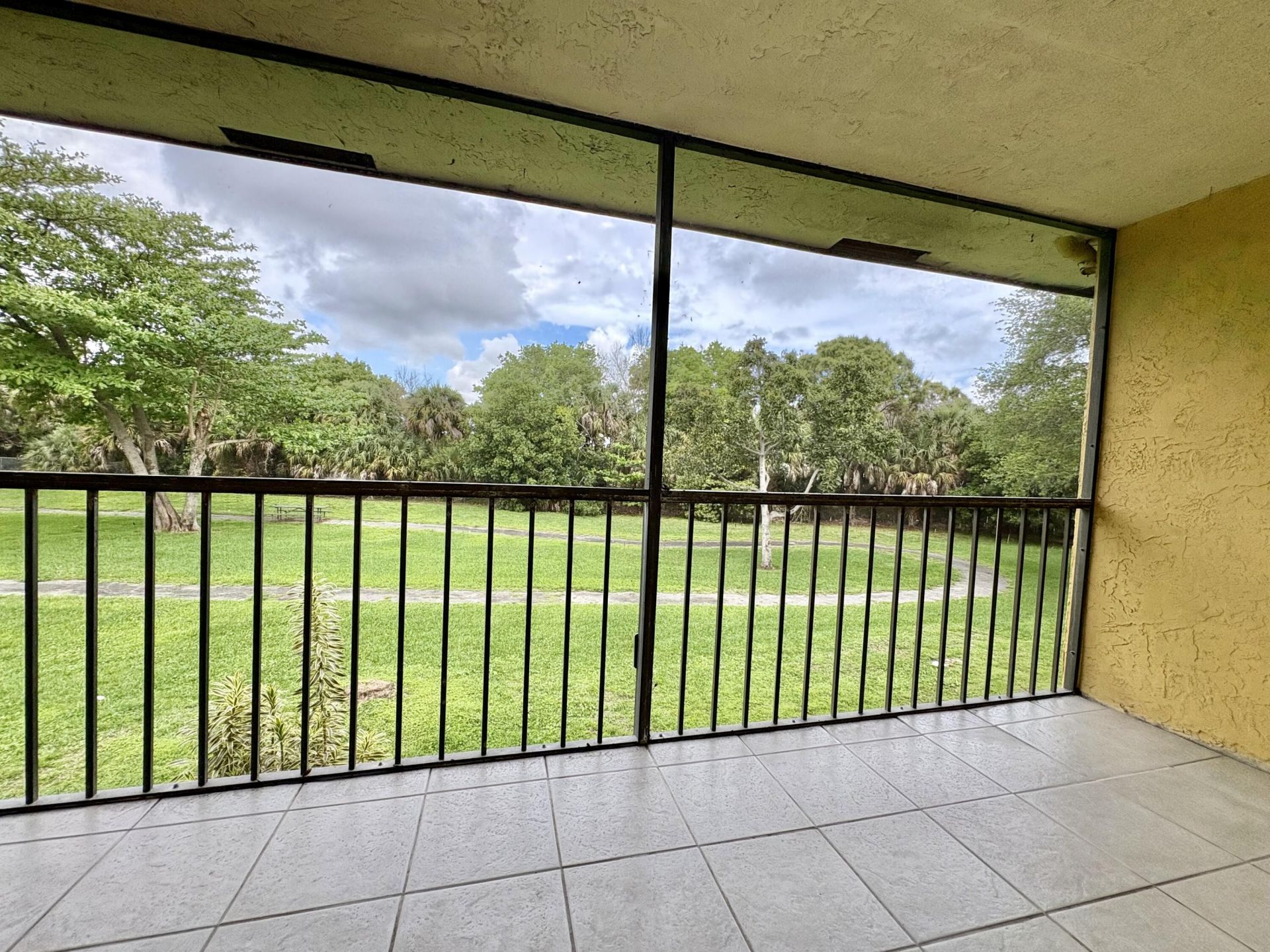 1422 W Meadows Circle, Unit 1422, Boynton Beach, FL 33436 Photo