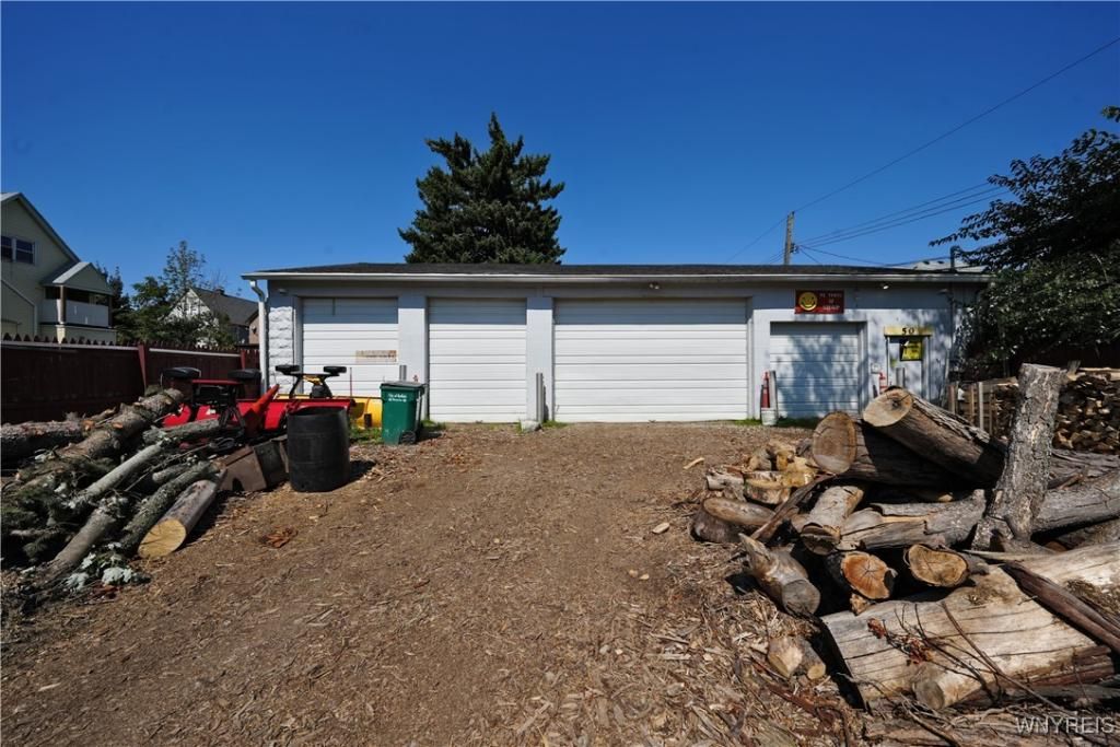 50 Leo Place, Buffalo, NY 14218 Main Photo