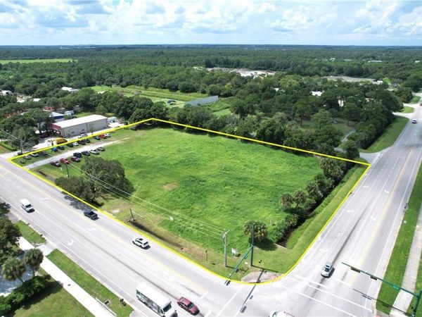 4075 43rd Avenue, Vero Beach, FL 32960