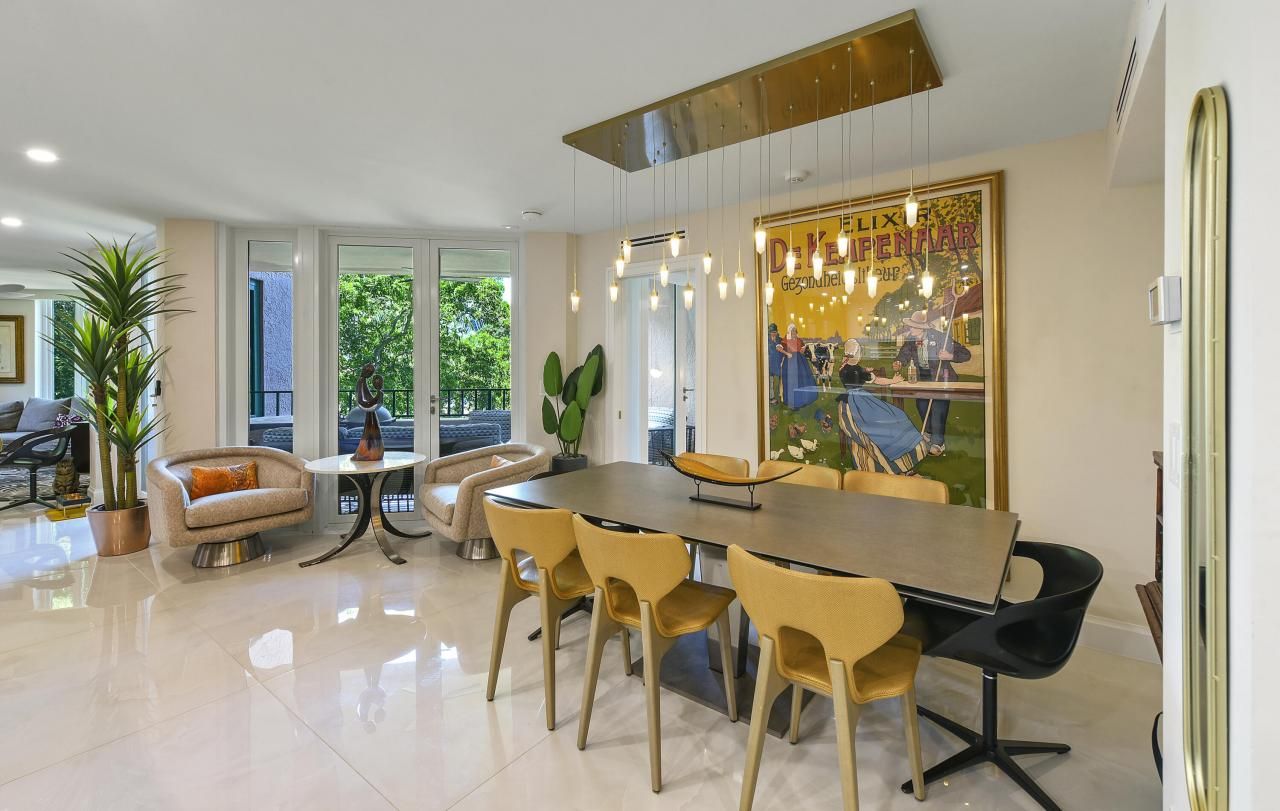 100 SE 5th Avenue, Unit 306, Boca Raton, FL 33432 Photo