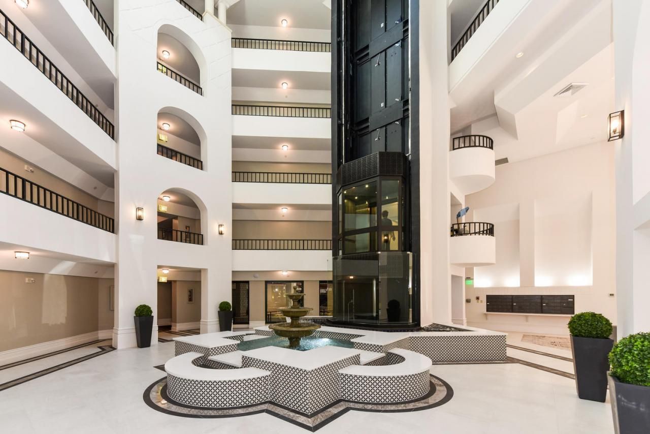 100 SE 5th Avenue, Unit 306, Boca Raton, FL 33432 Photo