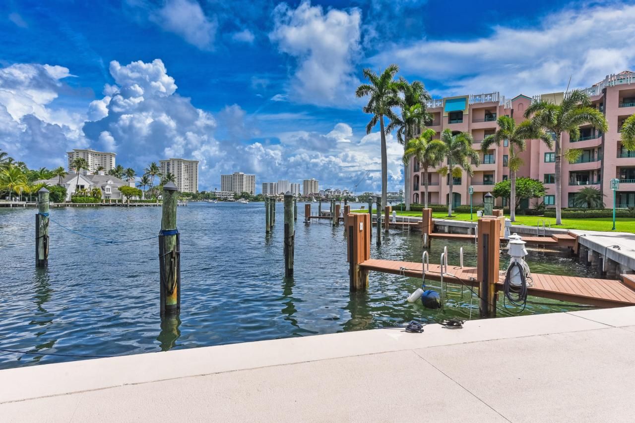 100 SE 5th Avenue, Unit 306, Boca Raton, FL 33432 Photo