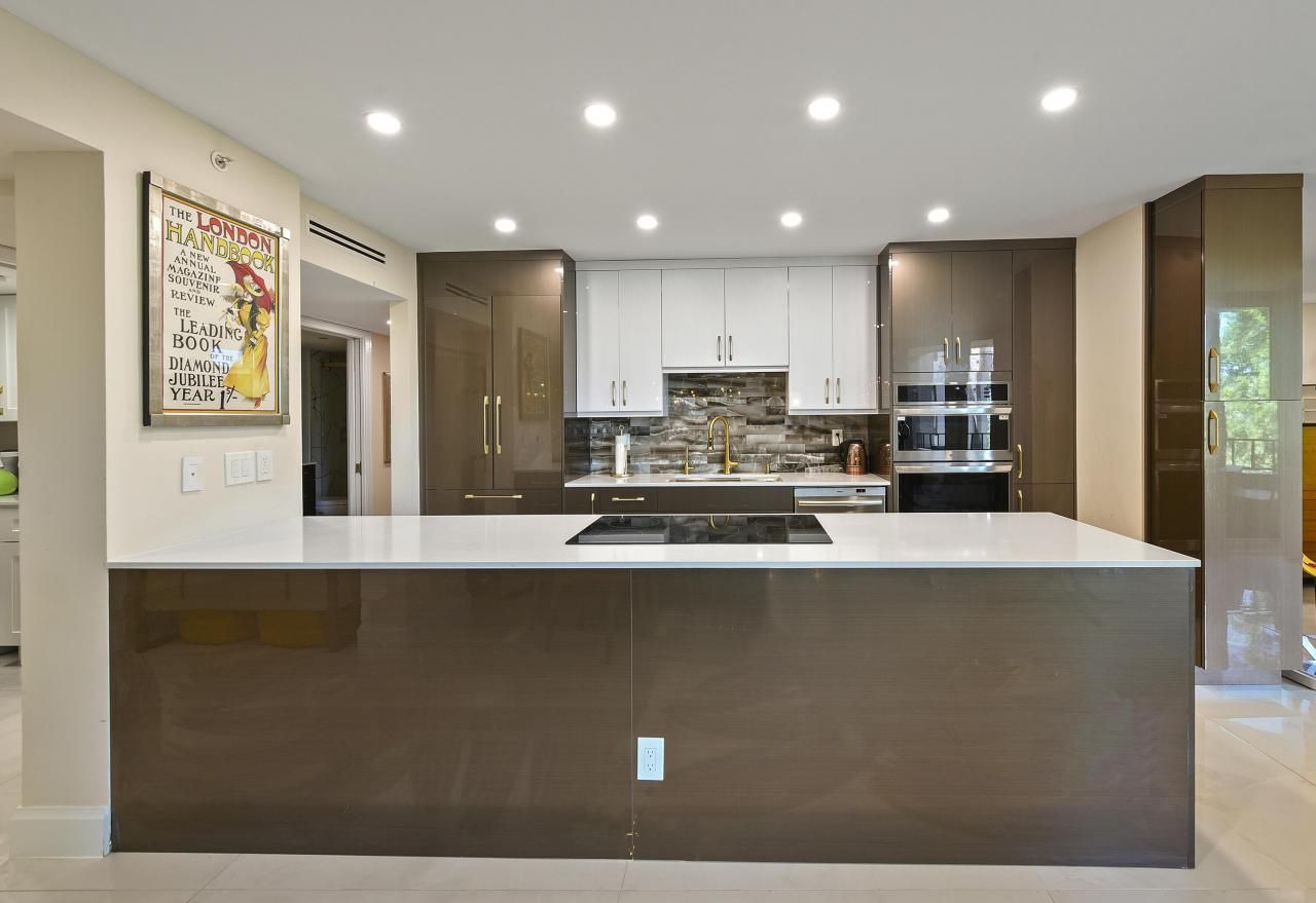 100 SE 5th Avenue, Unit 306, Boca Raton, FL 33432 Photo