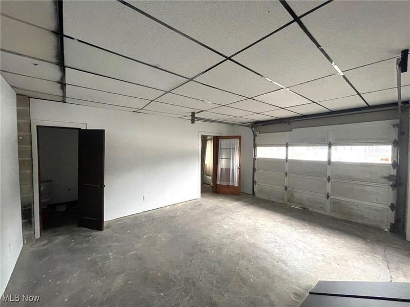 2627 Waynesburg Drive SE, Canton, OH 44707 Photo 2