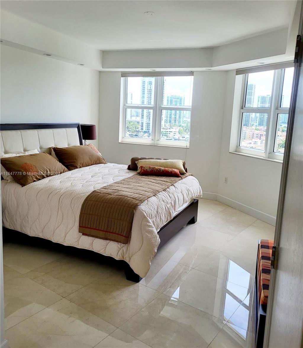 19900 E Country Club Dr, Unit 1207, Aventura, FL 33180 Photo