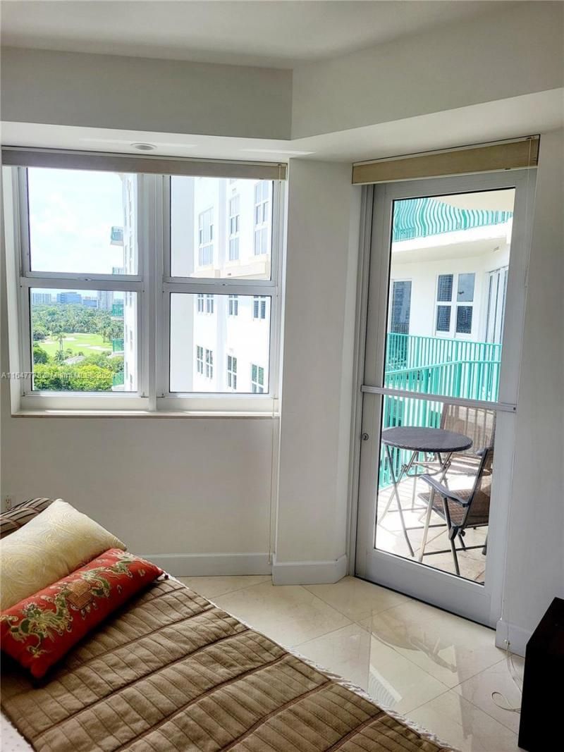 19900 E Country Club Dr, Unit 1207, Aventura, FL 33180 Photo