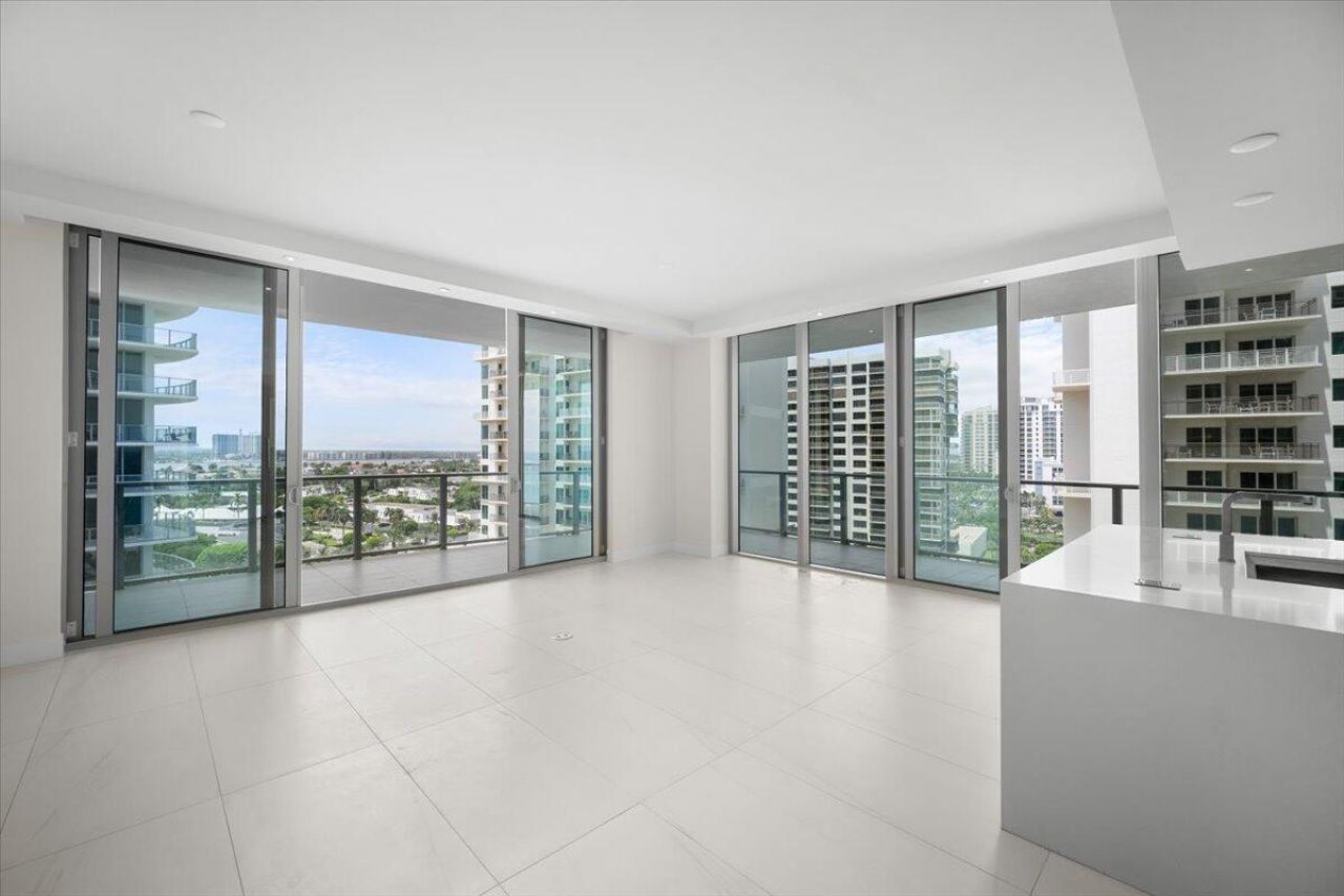 3100 N Ocean Drive, Unit 1009, Singer Island, FL 33404 Photo