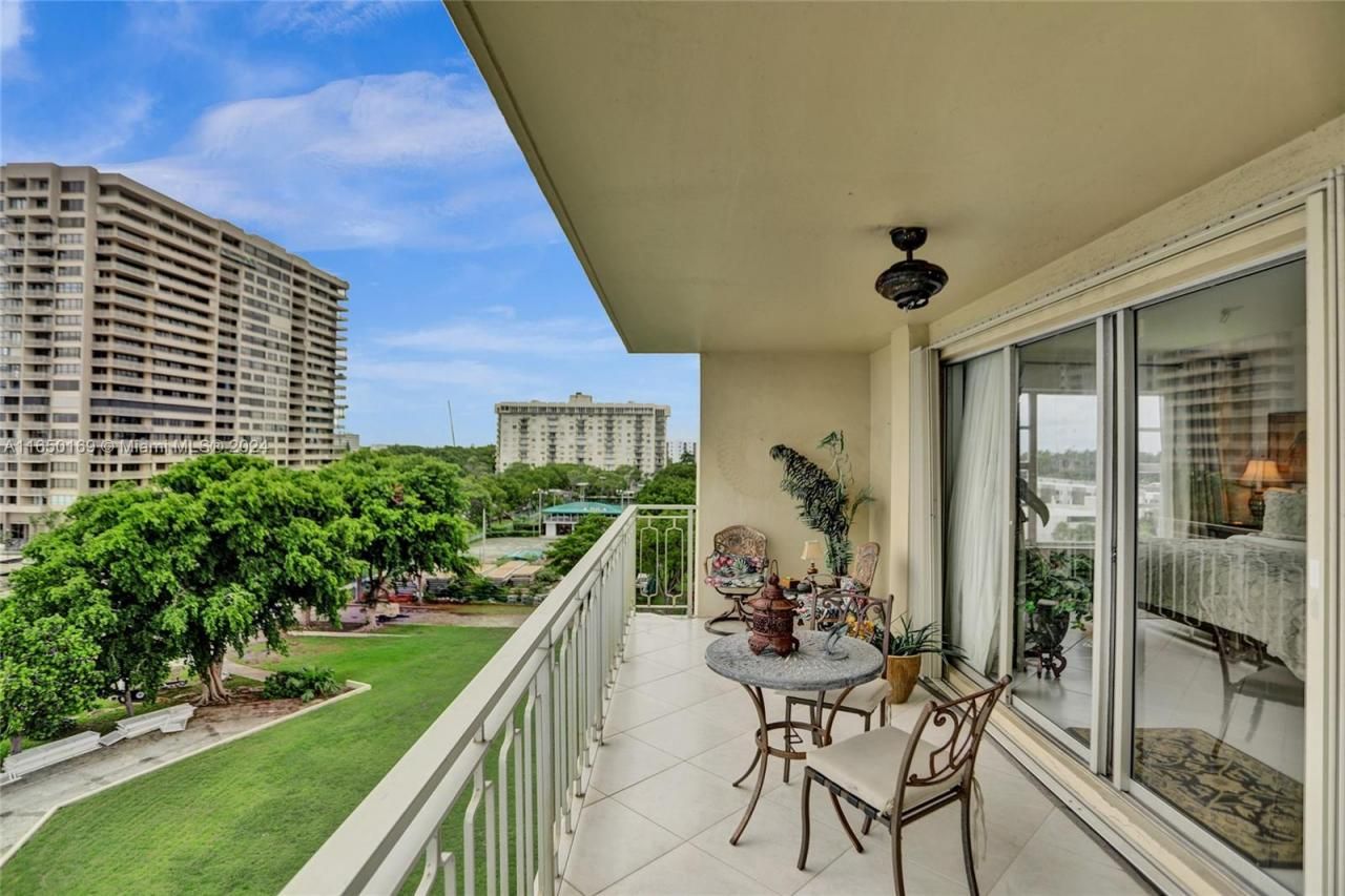 11111 Biscayne Blvd, Unit 7F, Miami, FL 33181 Photo