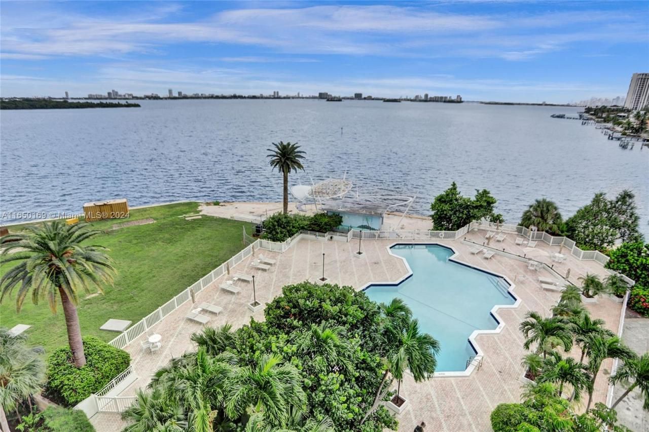 11111 Biscayne Blvd, Unit 7F, Miami, FL 33181 Photo