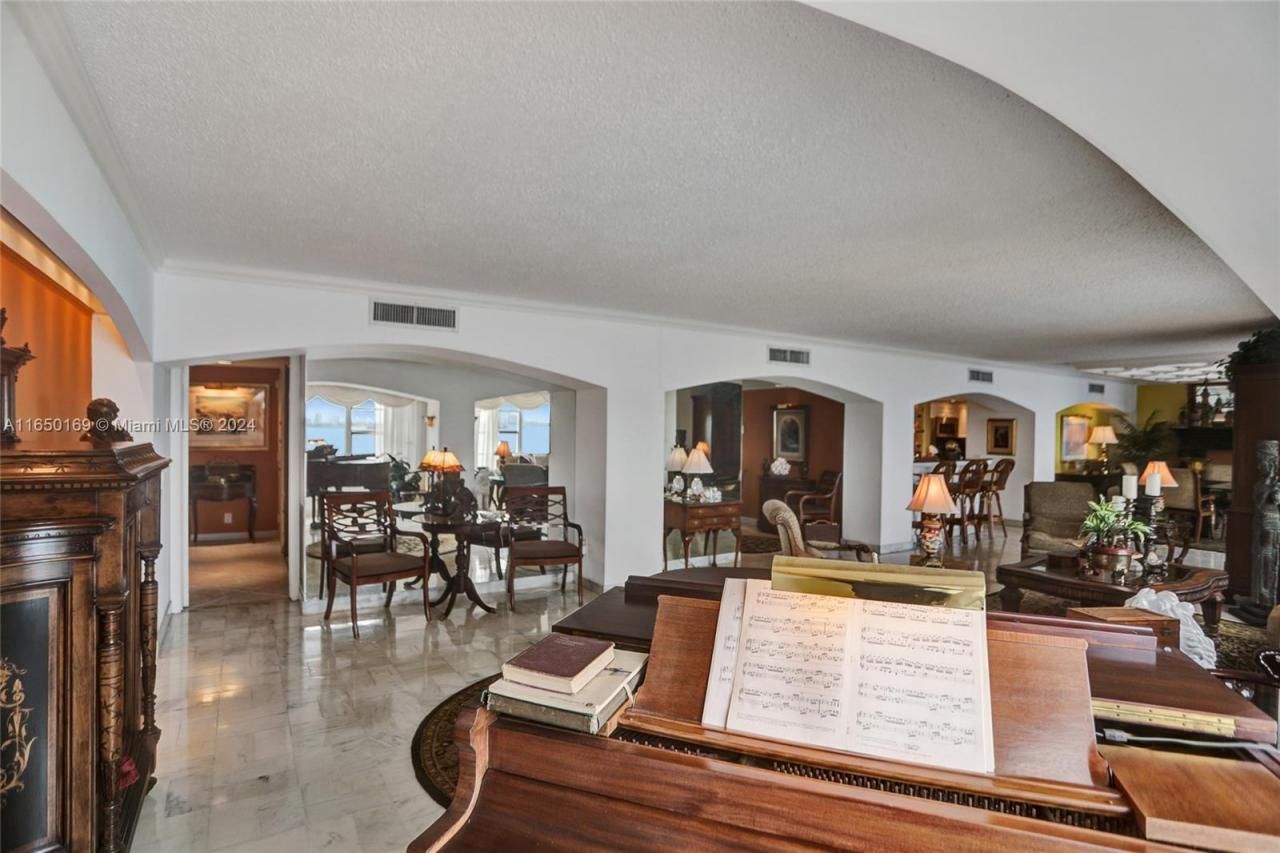 11111 Biscayne Blvd, Unit 7F, Miami, FL 33181 Photo