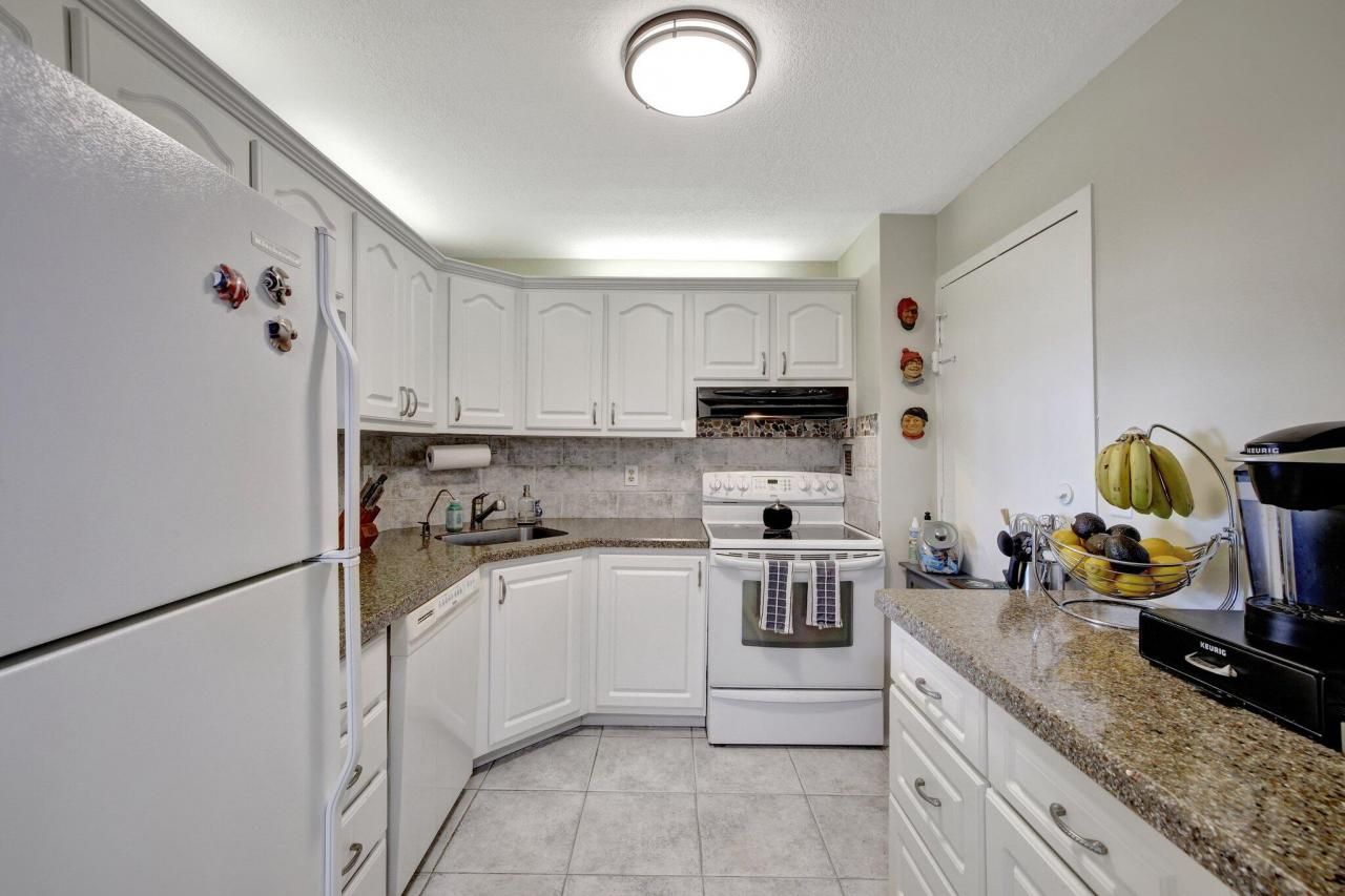 3015 N Ocean Boulevard, Unit 17b, Fort Lauderdale, FL 33308 Photo