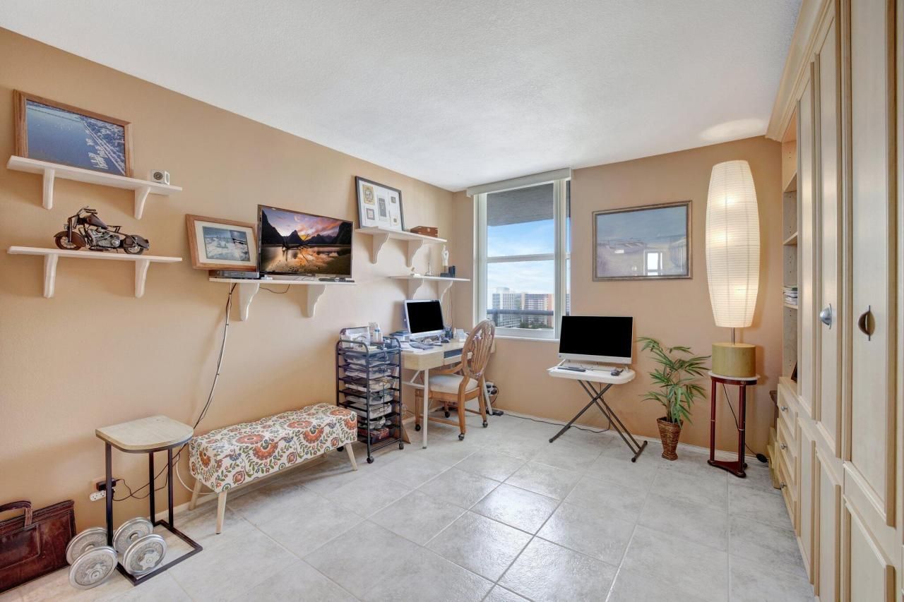 3015 N Ocean Boulevard, Unit 17b, Fort Lauderdale, FL 33308 Photo