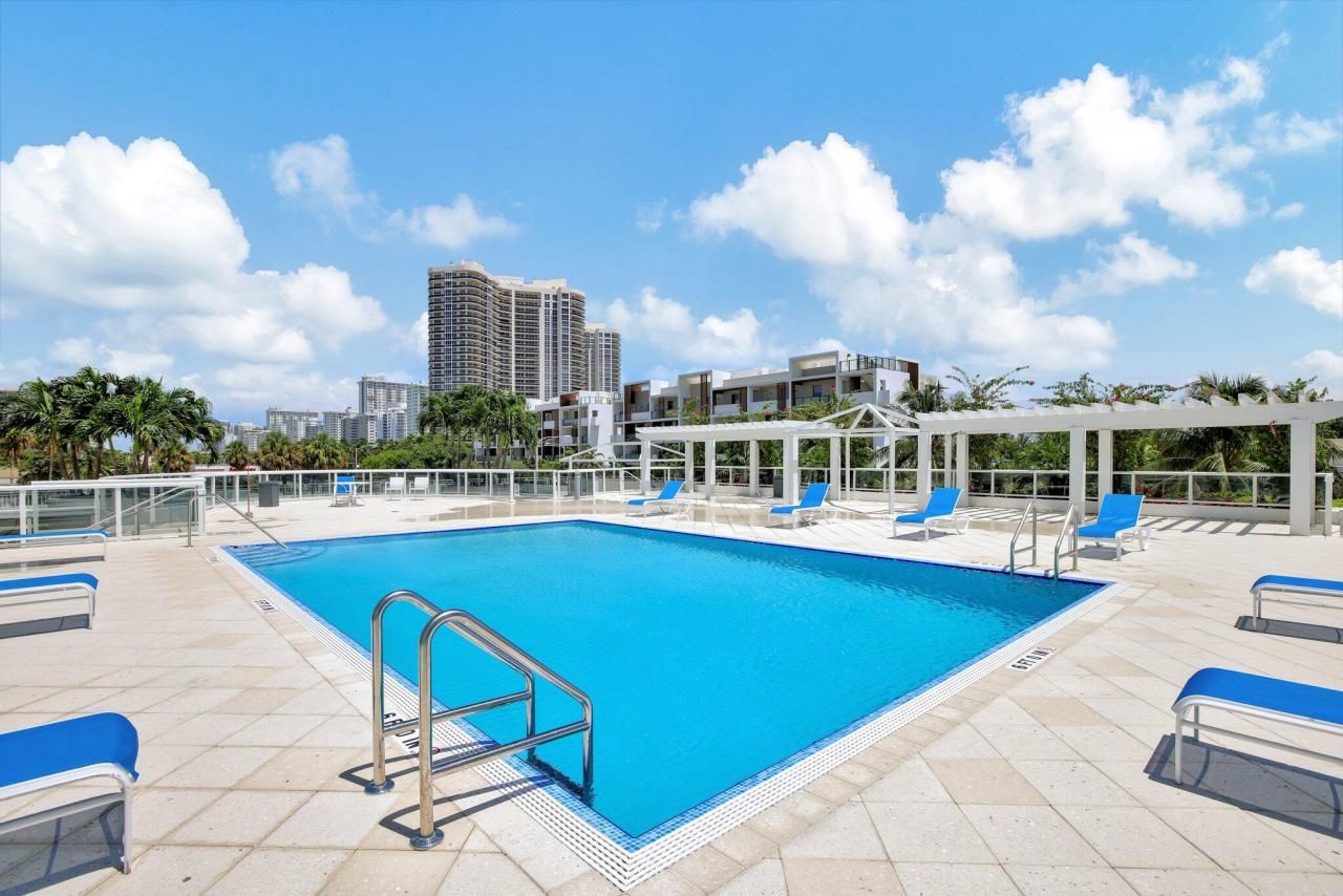 3015 N Ocean Boulevard, Unit 17b, Fort Lauderdale, FL 33308 Photo