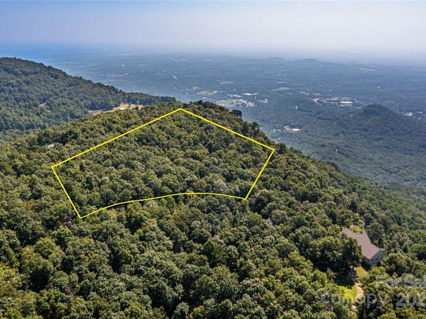 9999 Arrowhead Trail, Columbus, NC 28722