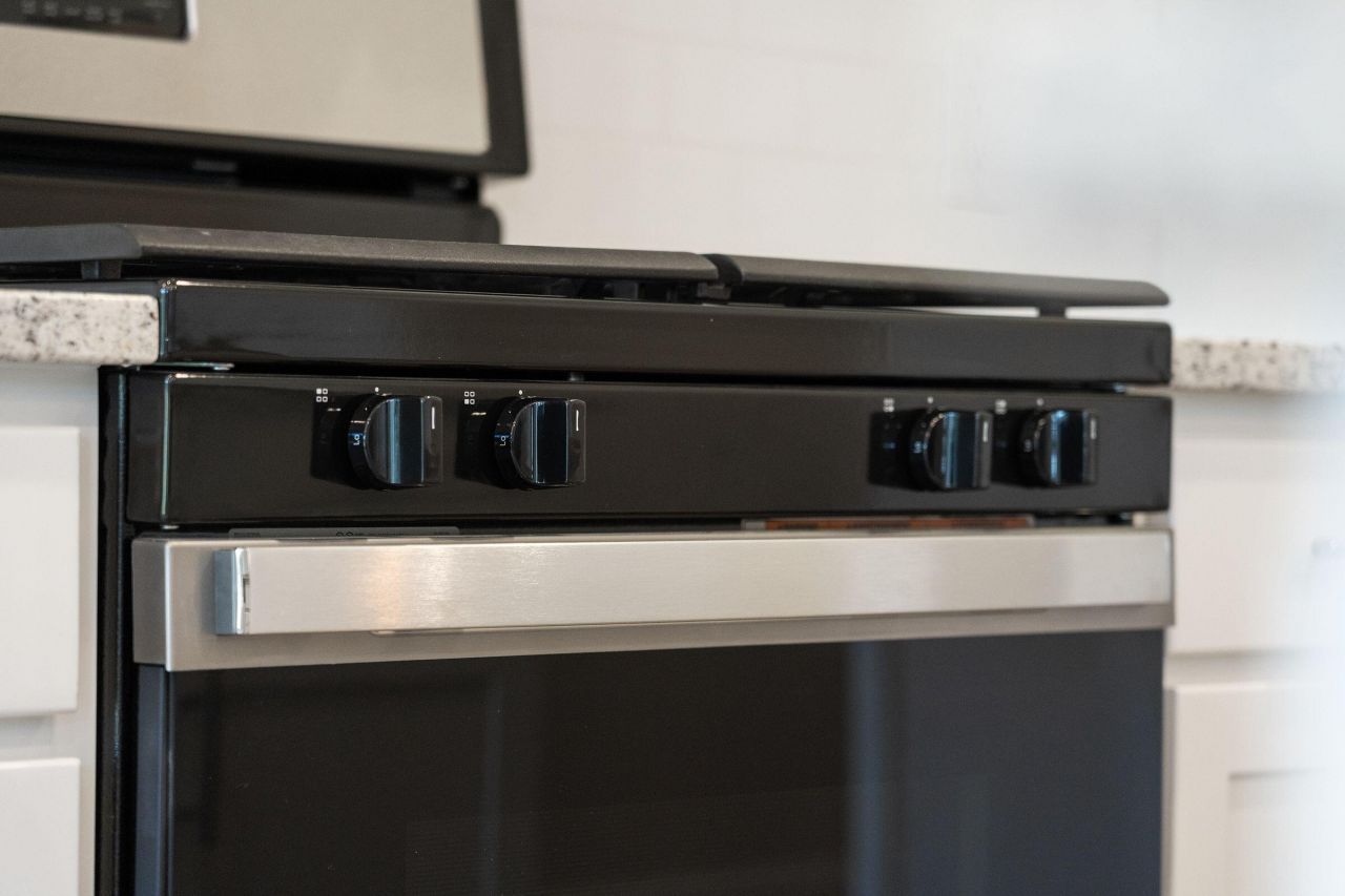 1595 Old River Road Photo 11