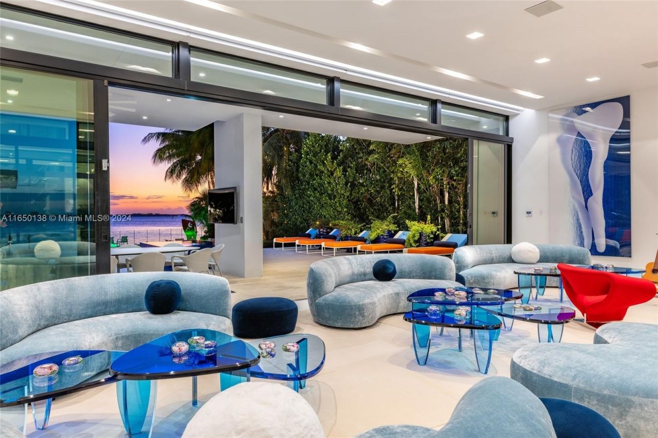 5004 N Bay Rd, Miami Beach, FL 33140 Photo