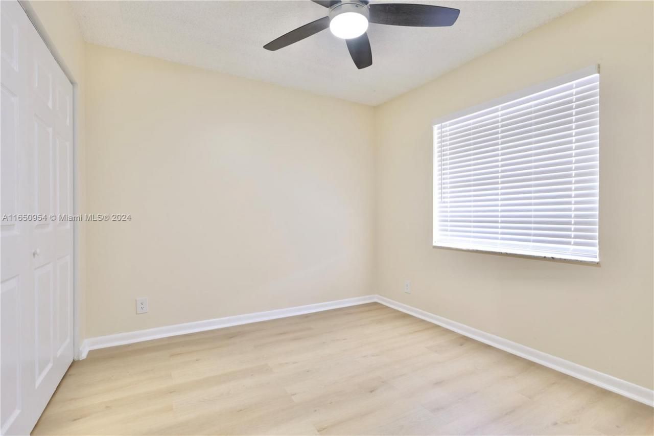 909 Twin Lakes Dr, Unit 3-F, Coral Springs, FL 33071 Photo