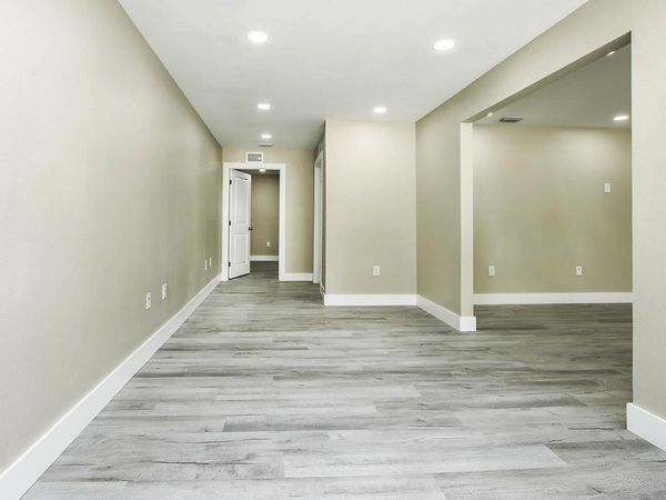 1640 Periwinkle Way, Unit 4, Sanibel, FL 33957