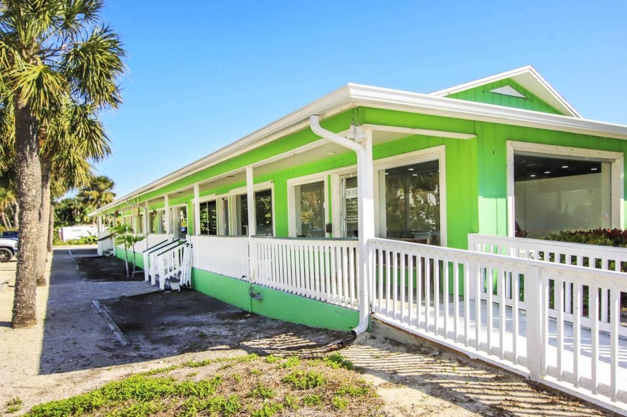 1640 Periwinkle Way, Unit 4, Sanibel, FL 33957 Photo