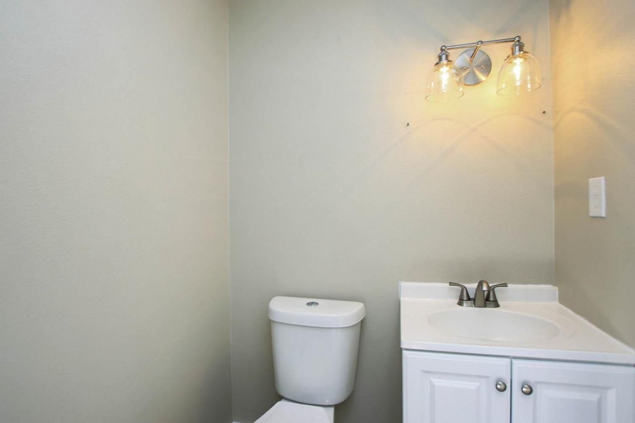 1640 Periwinkle Way, Unit 4, Sanibel, FL 33957 Photo