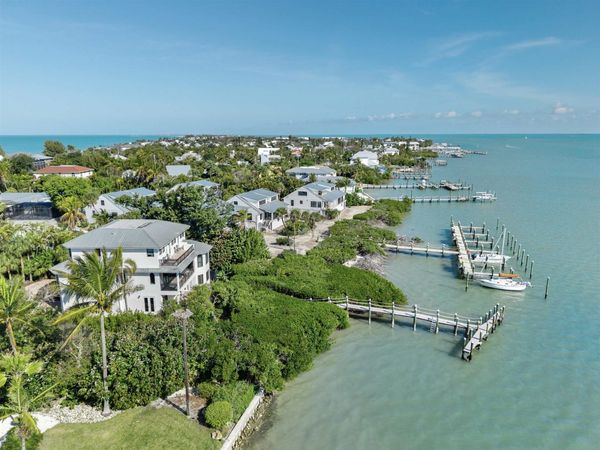 15557 Captiva Drive, Unit E, Captiva, FL 33924