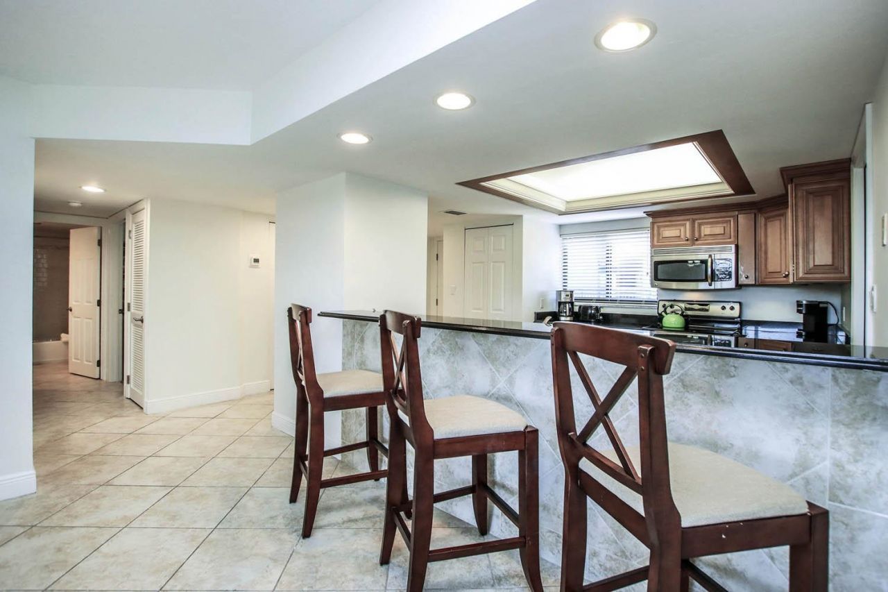 1401 Middle Gulf Dr, Unit R401, Sanibel, FL 33957 Photo