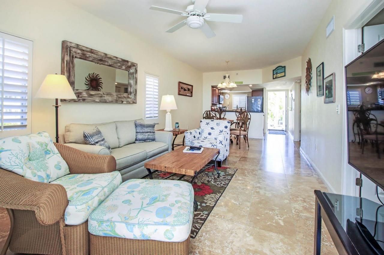 255 Periwinkle Way, Unit 7B, Sanibel, FL 33957 Photo