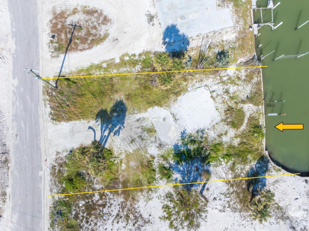 587 Carlos Cir, Fort Myers Beach, FL 33931 Photo